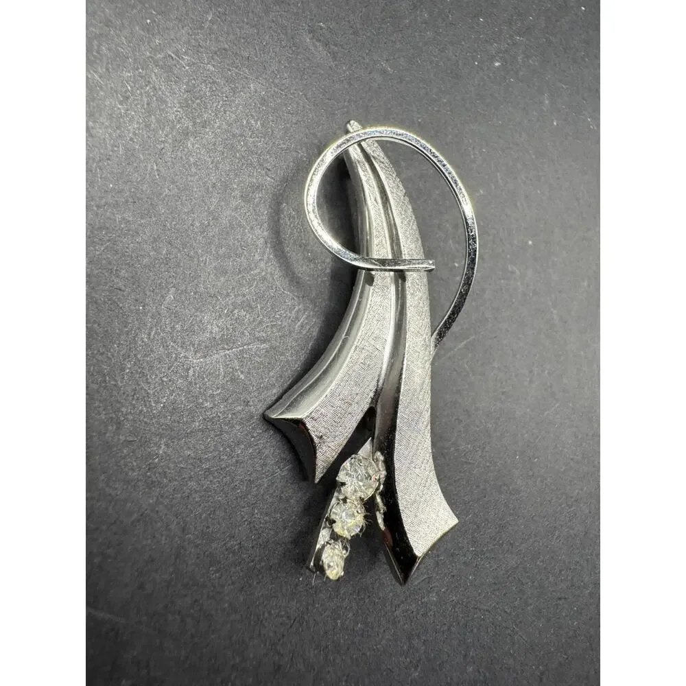 Vintage TK Signed 925 Sterling Silver Cubic Zirconia Ribbon Style Brooch Pin